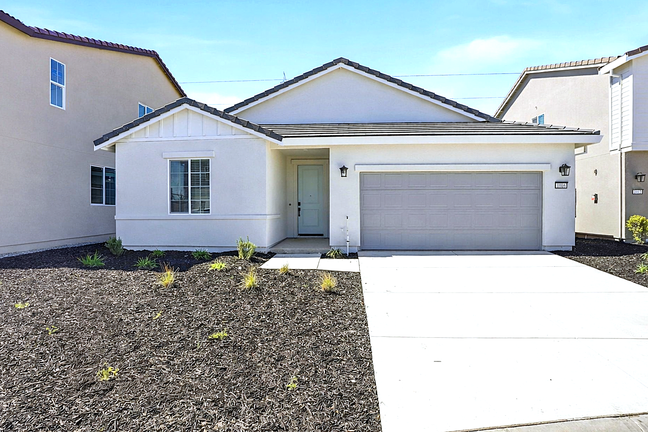 0017 1016 Bluebell Circle