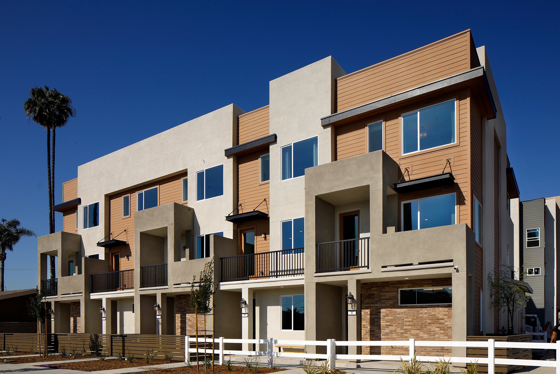 0010 4001 Valley Oak Lane
