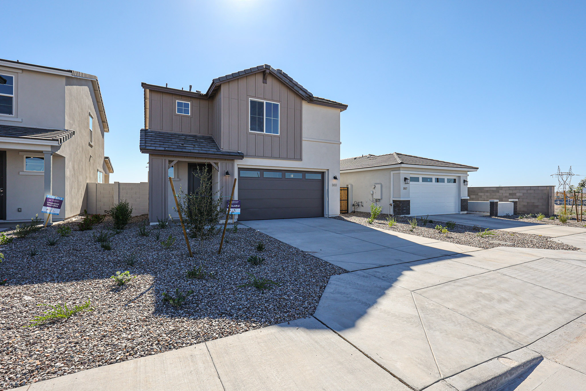 A driveway with a house and a driveway.