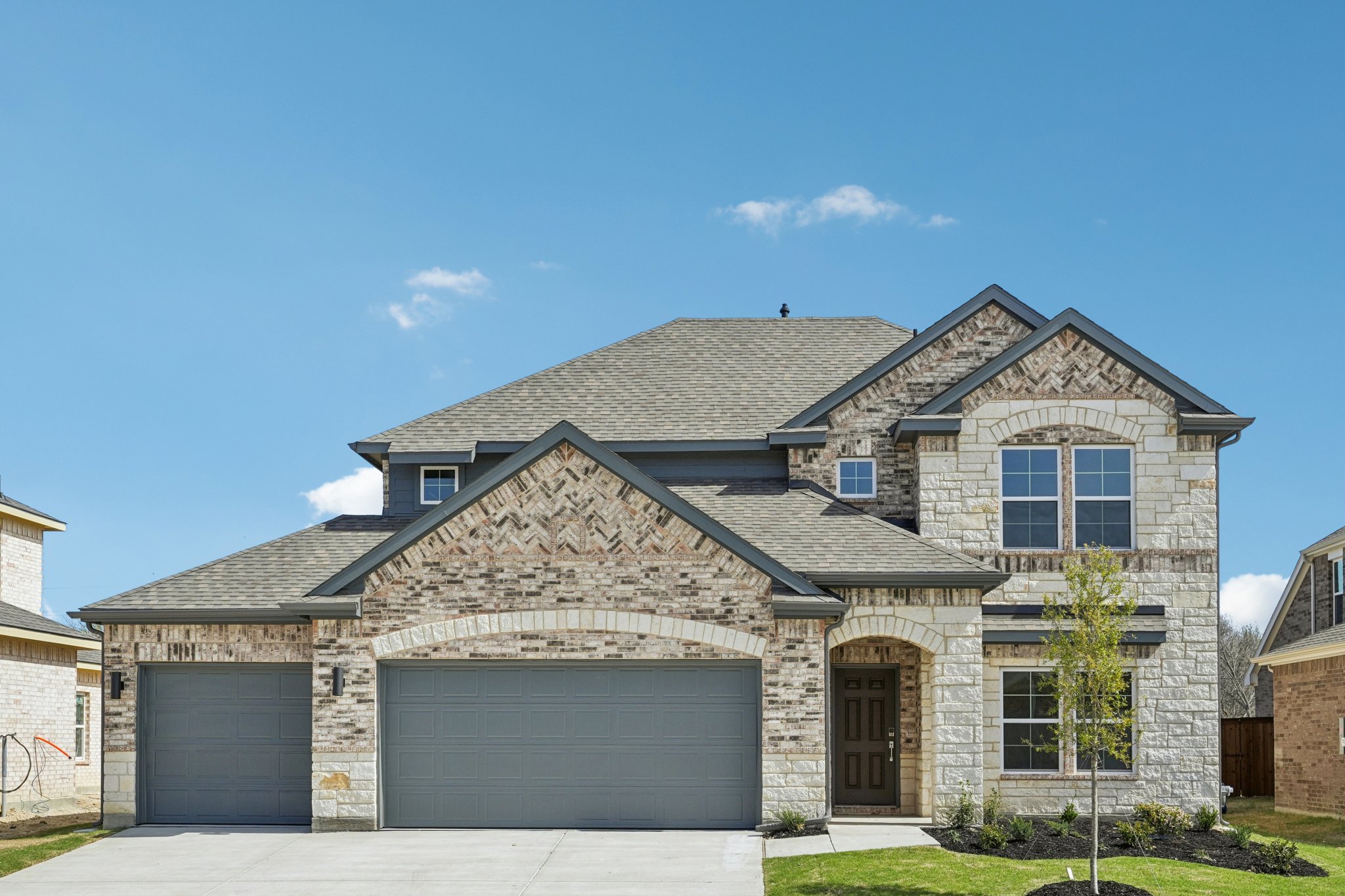 5BNN09 733 VINEYARD WAY